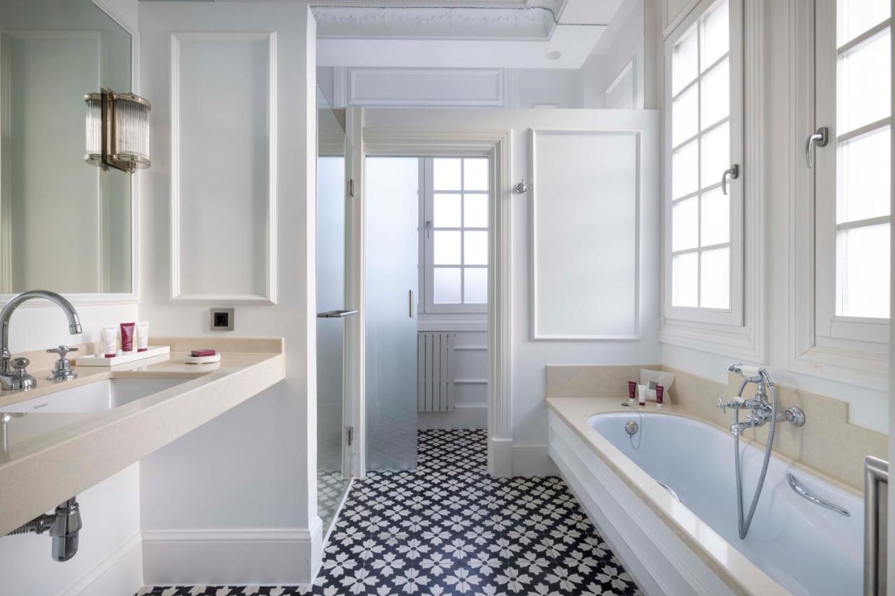 Large Double Room with Balcony,1180306876:JPEG